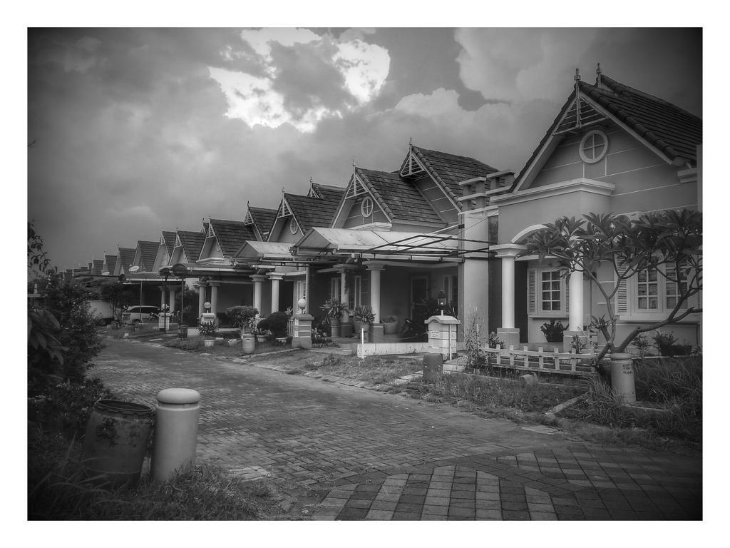 Jasmine Park Guest House Σεμαράνγκ Εξωτερικό φωτογραφία