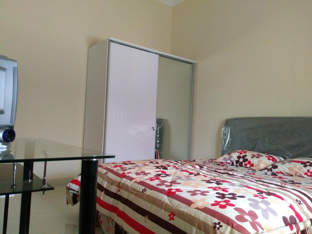 Jasmine Park Guest House Σεμαράνγκ Εξωτερικό φωτογραφία