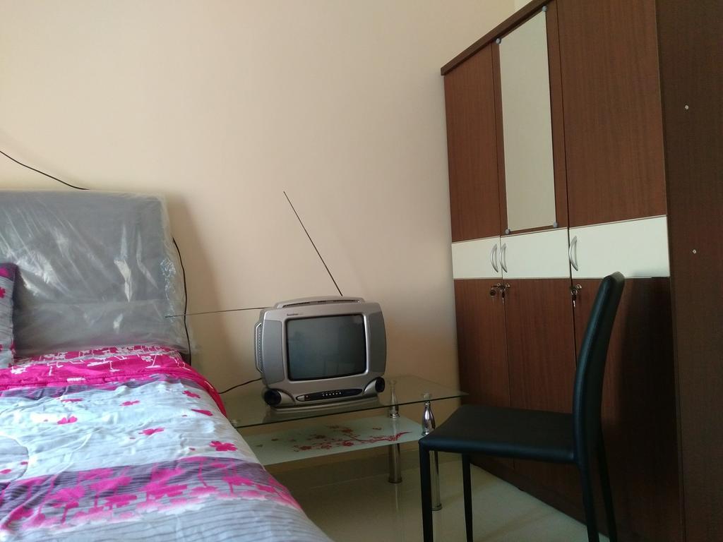 Jasmine Park Guest House Σεμαράνγκ Εξωτερικό φωτογραφία