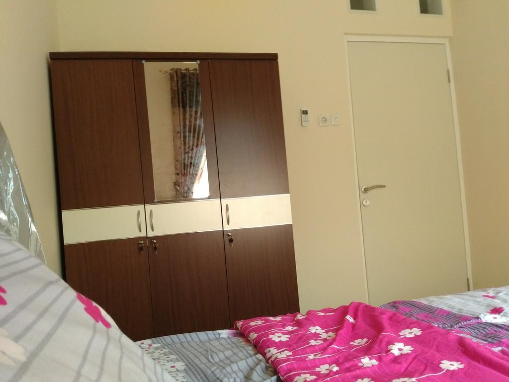 Jasmine Park Guest House Σεμαράνγκ Εξωτερικό φωτογραφία