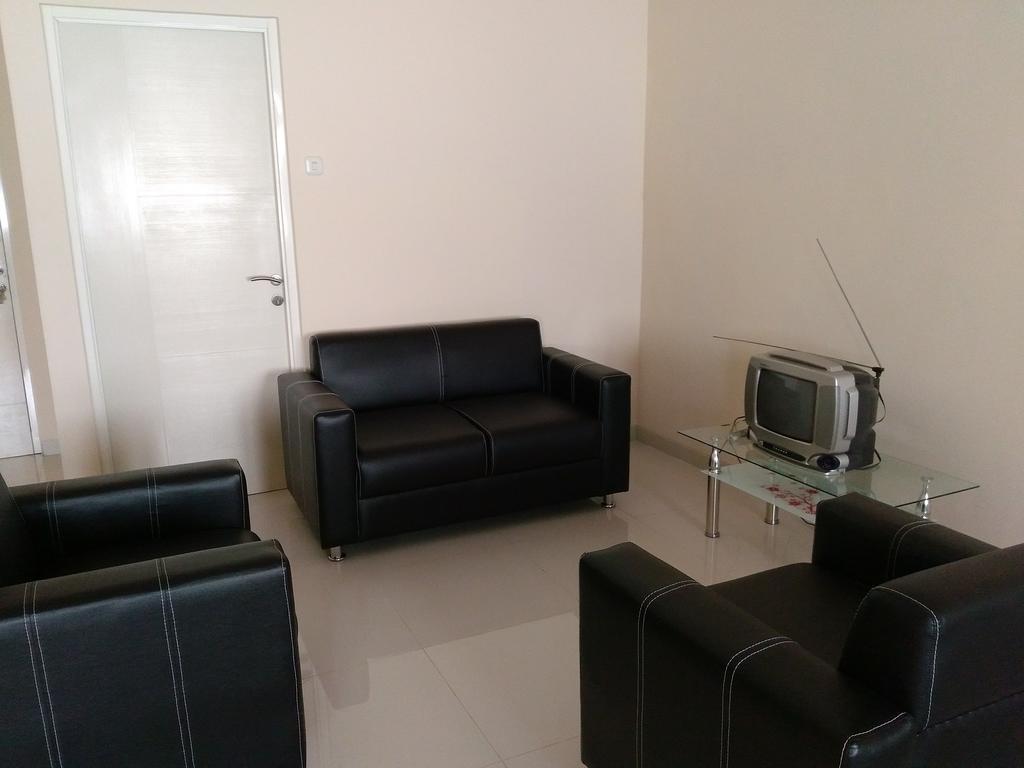Jasmine Park Guest House Σεμαράνγκ Εξωτερικό φωτογραφία