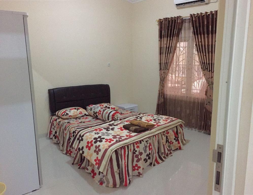Jasmine Park Guest House Σεμαράνγκ Εξωτερικό φωτογραφία